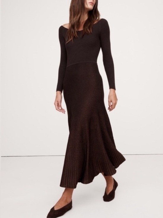 Banana Republic Dresses & Skirts - Banana Republic Sculpted V-Neck Maxi Dress Chocolate Brown Metallic Medium